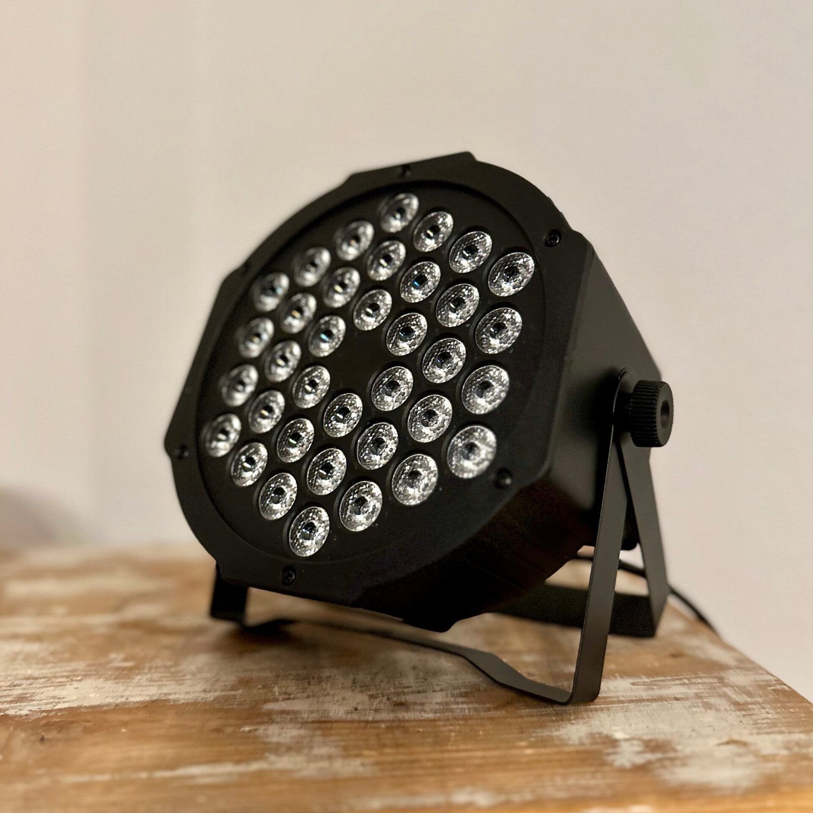 RGB-LED-PAR-Scheinwerfer mit 36 LEDs