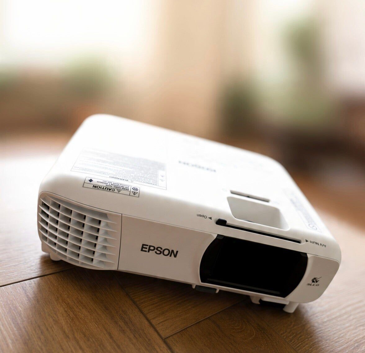 Weißer Epson-Beamer EH-TW650