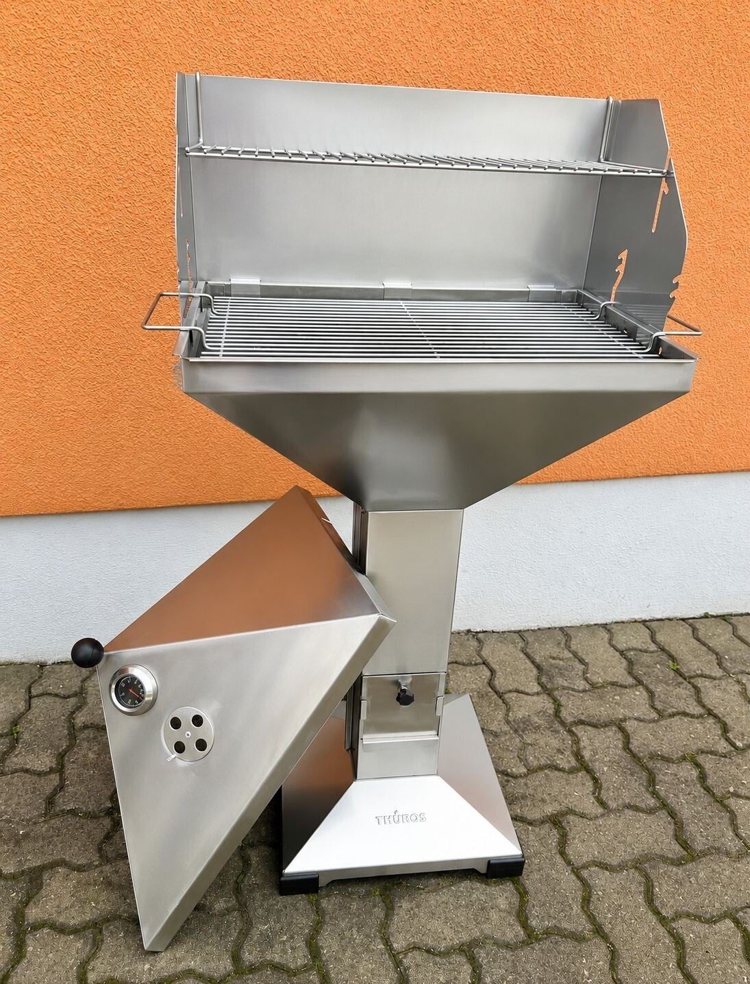 Edelstahl-Holzkohlegrill THÜROS T4